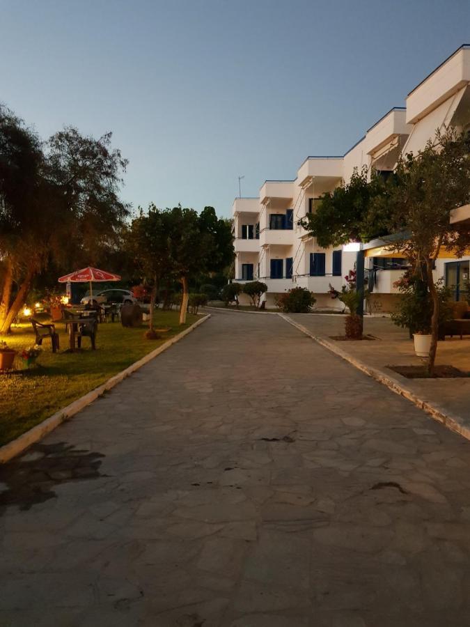 To Kyma Aparthotel Amarynthos Bagian luar foto