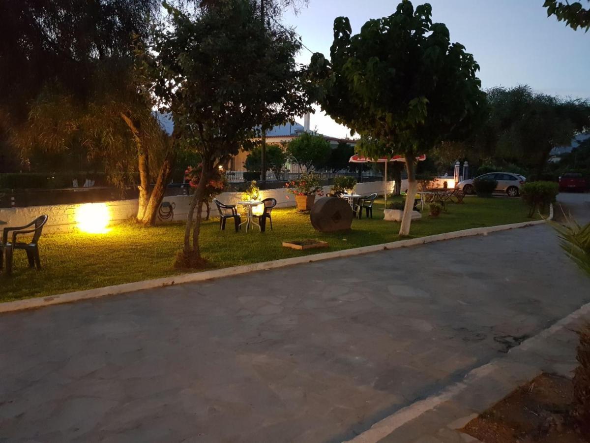 To Kyma Aparthotel Amarynthos Bagian luar foto