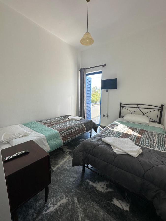 To Kyma Aparthotel Amarynthos Bagian luar foto